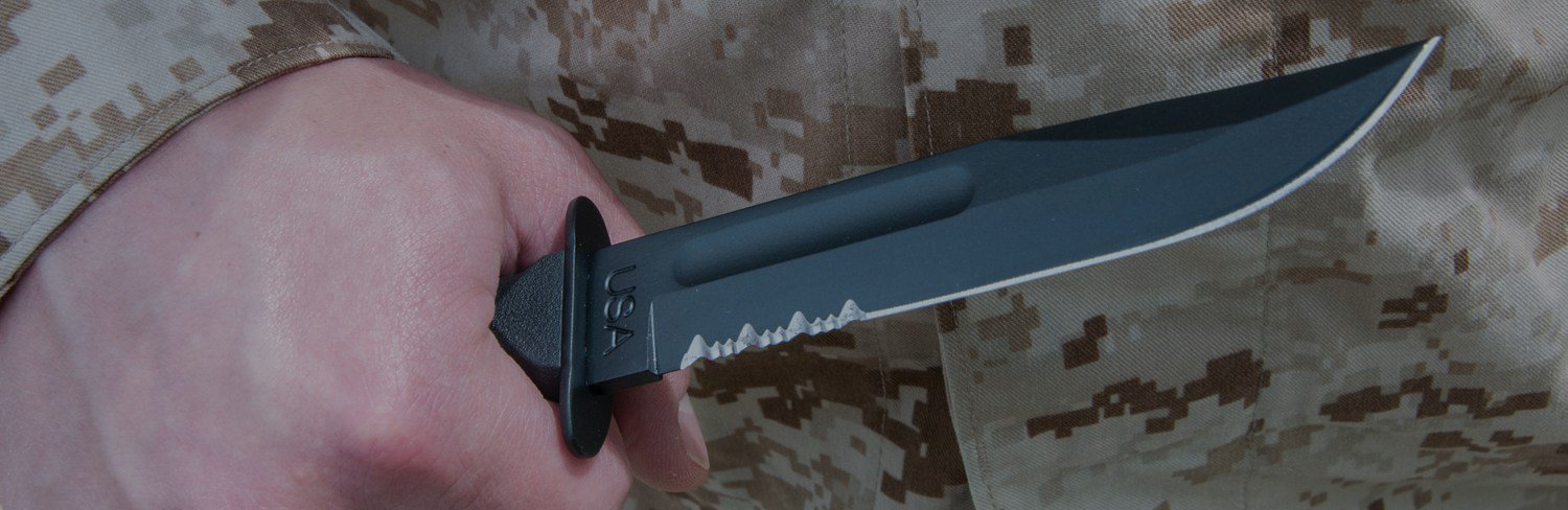 Full Size Black KA-BAR&reg;, Serrated Edge