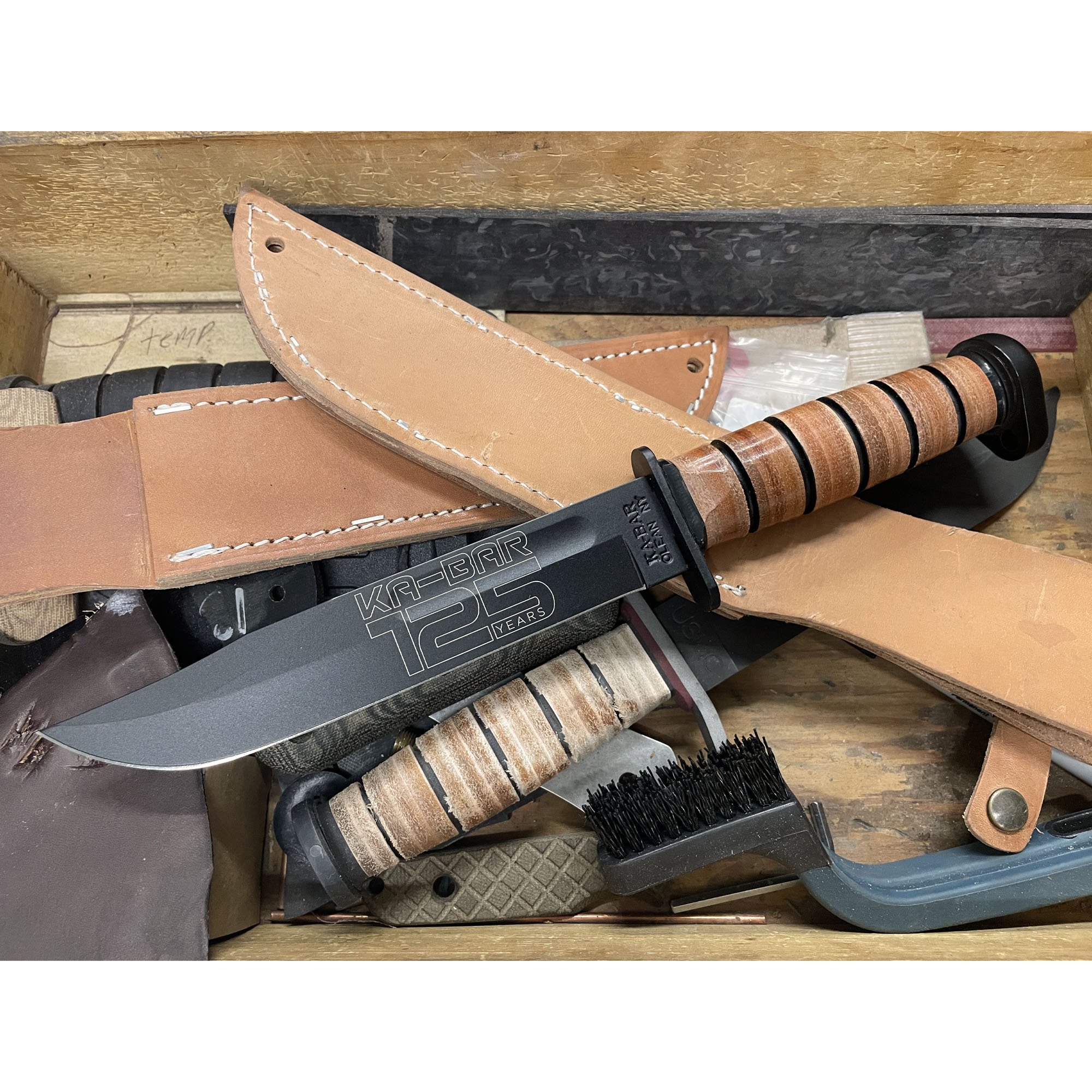 KA BAR KA BAR Dog s Head 125TH Anniversary Knife